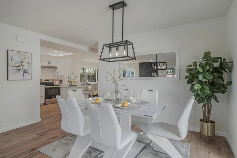 Building Photo - 7675 Sunset Ave