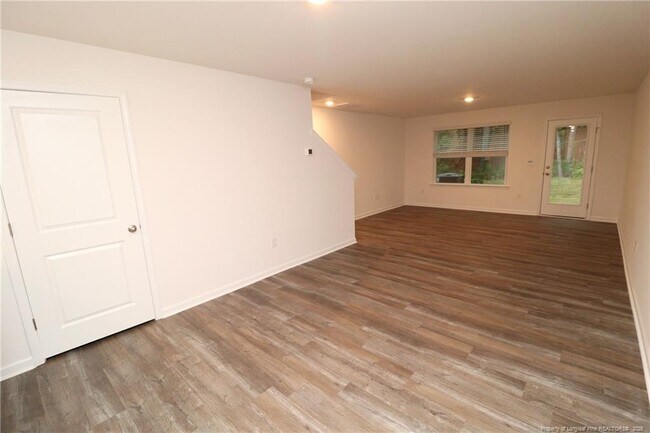 Building Photo - 5810 Brambleberry Way