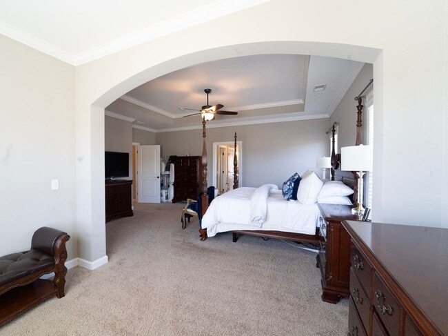 Building Photo - Elegant Richmond Hill Home with Screened Patio & Lagoon Views