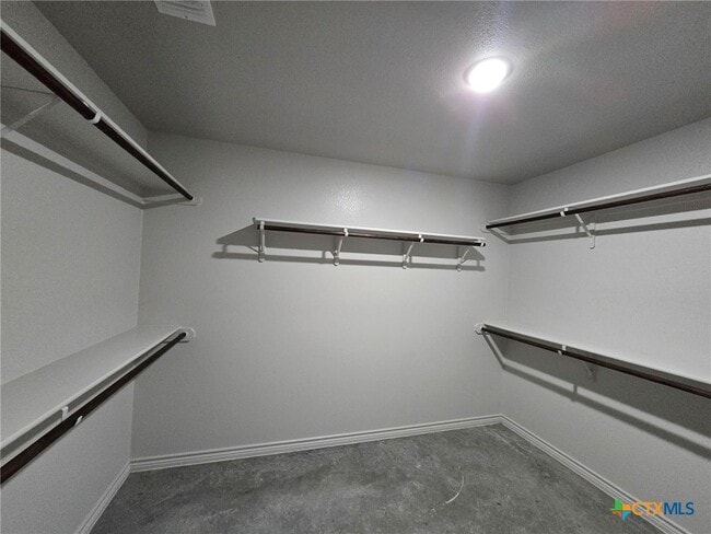 Building Photo - 818 Freedom Cir