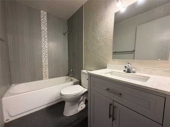 Building Photo - 4330 SW 74th Terrace