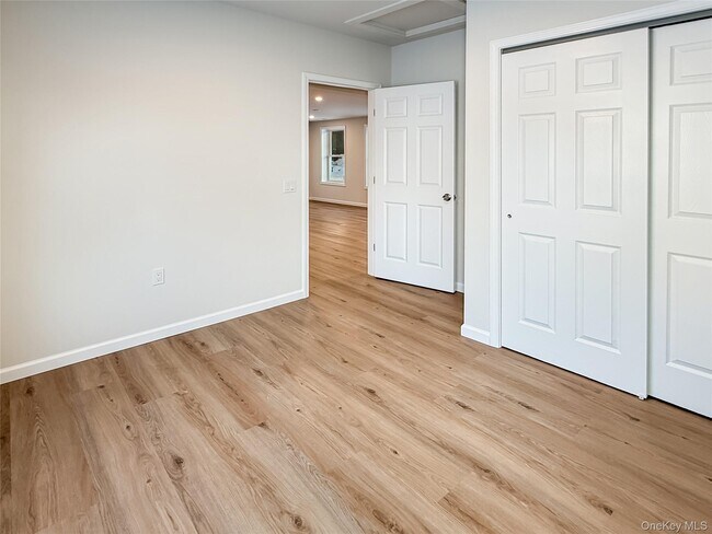 Building Photo - 4332 Albany Post Rd