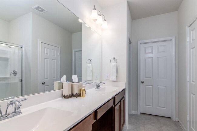 Building Photo - 9738 Birdsnest Ct