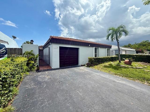Primary Photo - 11570 SW 83rd Terrace