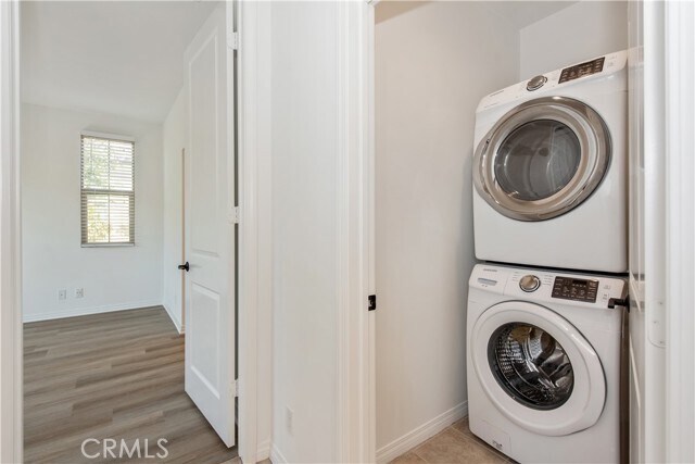 Building Photo - 61 Quill