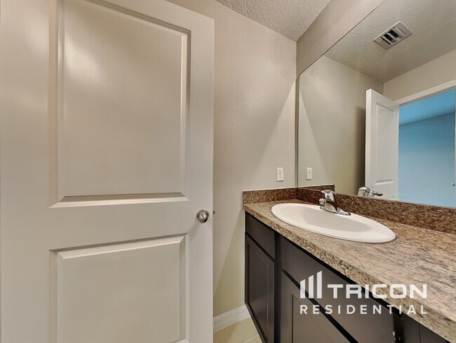 Building Photo - 10111 Mangrove Well Rd