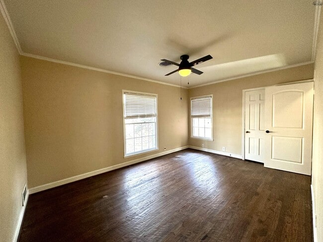 Building Photo - 2409 Ellingham