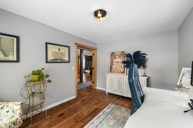 Building Photo - Beautiful Al Tahoe Home in South Lake Taho...