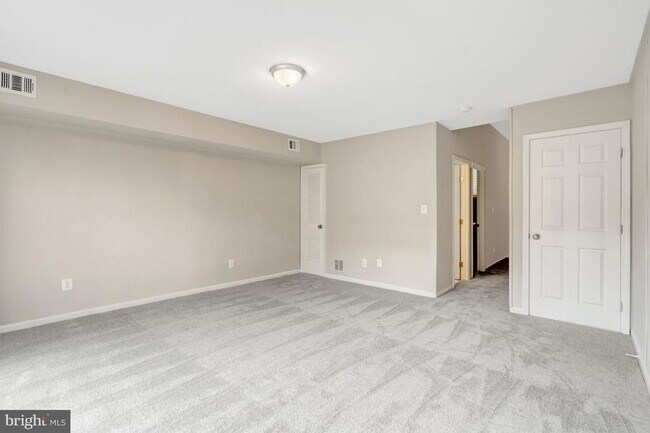 Building Photo - 8326 Darlington St