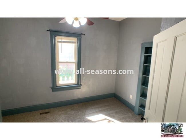 Building Photo - Charming bungalow in Old Colorado City