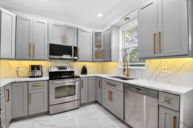 Building Photo - 5029 Starblaze Dr