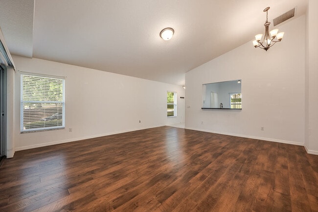 Building Photo - 39900 Bayview Dr