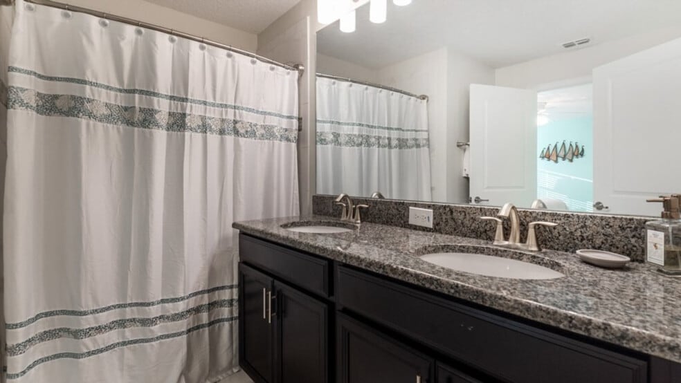 Building Photo - 3063 Gatsby St