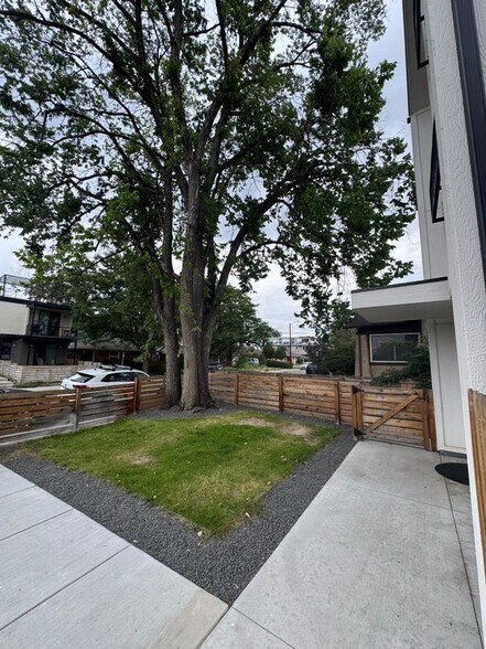 Primary Photo - 1310 Zenobia St