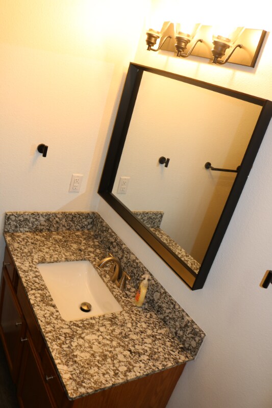 Building Photo - 617 W Moan Pl