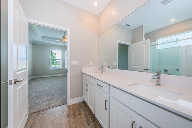 Building Photo - BEAUTIFUL NEWER HOME IN TRINITY FOR RENT
