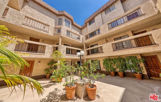 Building Photo - 12321 Ocean Park Blvd