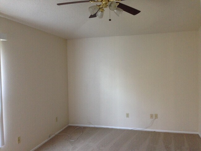 Building Photo - 7855SVC(100)