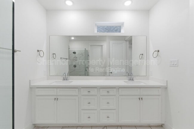 Building Photo - 4605 Lavatera St