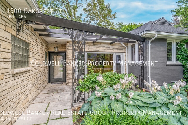 Building Photo - 1500 Oakcrest Ct