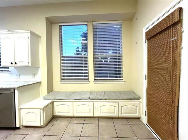 Building Photo - 2113 Aspenwood Dr N