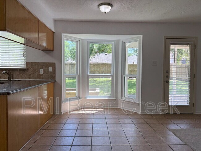 Building Photo - 7818 Sunny Ridge Dr