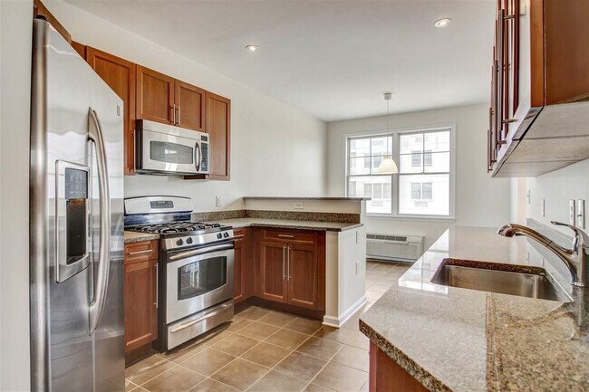 Building Photo - 15 Enterprise Ct