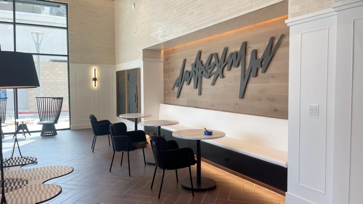 Lobby - 3578 Rambla Place