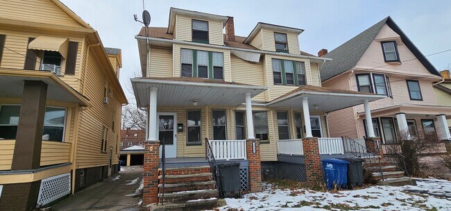Building Photo - 1522-1522 Alameda Ave