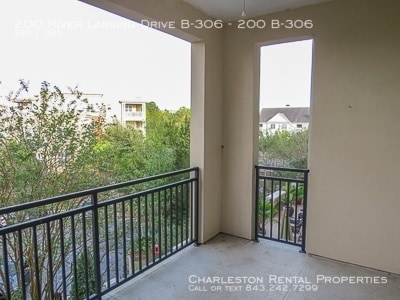 Building Photo - 200 River Landing Dr