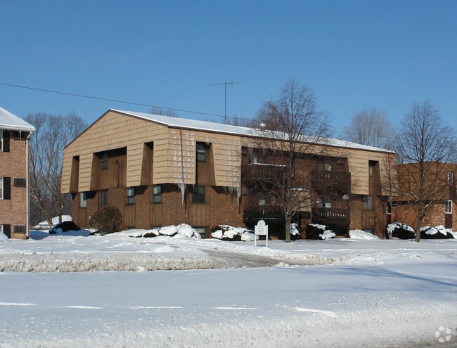 Primary Photo - 1052 Tower Blvd