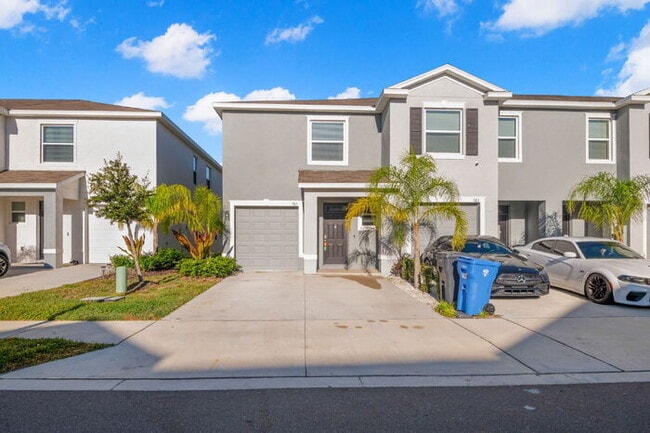 Primary Photo - "Spacious 3-Bedroom Townhouse Oasis with 2...