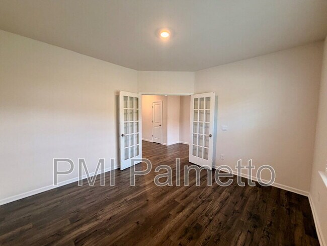 Building Photo - 771 Tiger Lily Drive