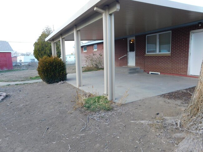 Building Photo - Spacious Ranch in Orchard Mesa