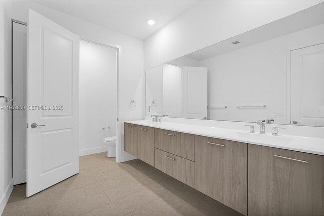 Building Photo - 4422 SW 122nd Ter