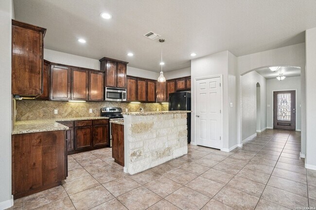 Building Photo - 6413 Von Rosk