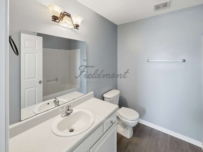 Building Photo - 107 Pelham Square Way