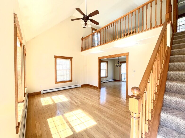 Building Photo - 9 Sergeant Ln