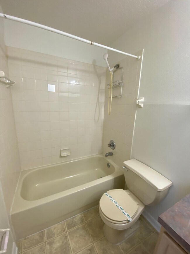 Building Photo - 4 Bedroom Pool Home in Davenport, FL