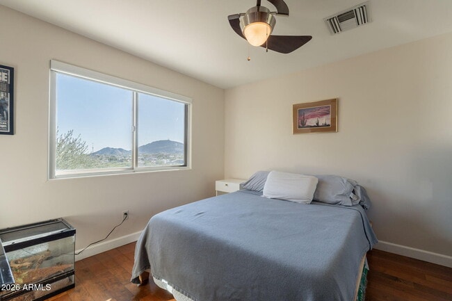 Building Photo - 1902 E Cortez St