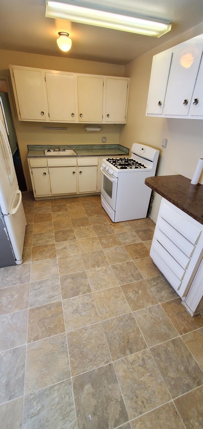 Building Photo - 182 Jacolyn Dr NW