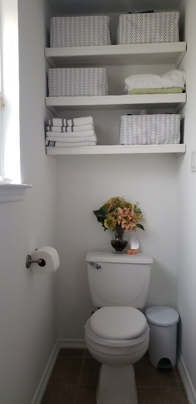 Building Photo - 1121 Dixon Cir