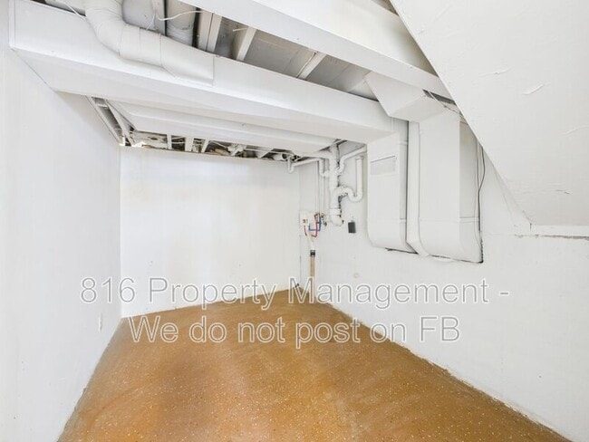 Building Photo - 4834 Evanston Ave