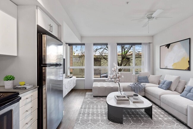 Building Photo - Windsor Ballard