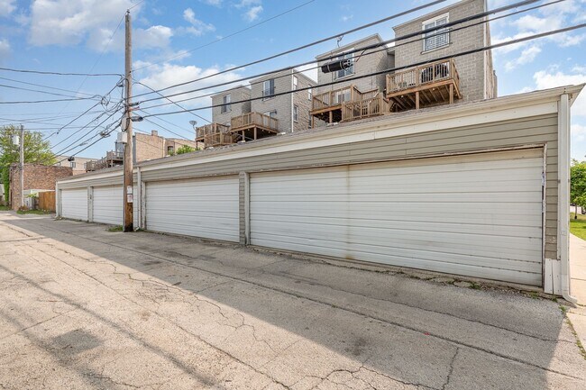 Building Photo - 4850 S Champlain Ave