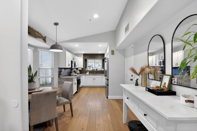 Building Photo - Spacious 4BR House in Scottsdale