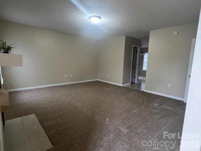 Building Photo - 108 Teaberry Ct