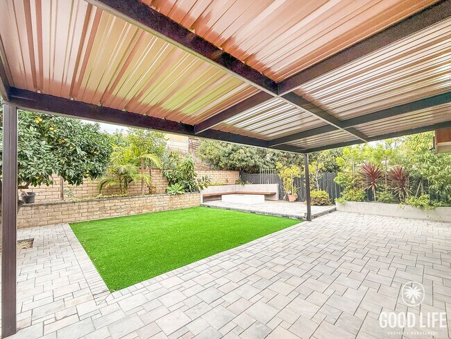 Building Photo - Updated 4B 2BA Home in Paradise Hills w/ Solar and Turf!