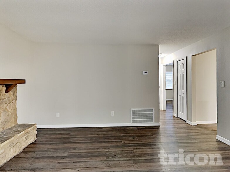 Building Photo - 725 Cheetah Trail