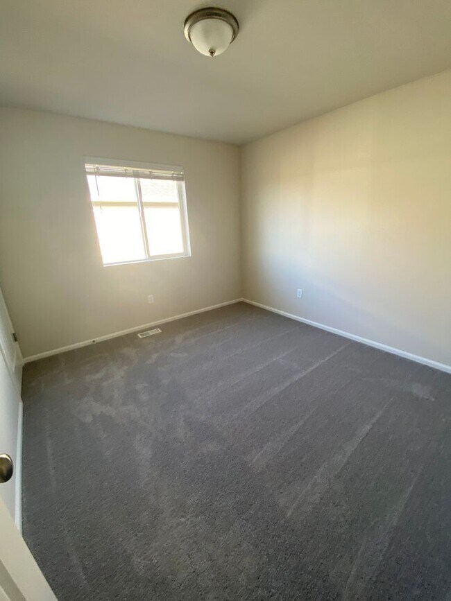 Building Photo - Brand New Home with Fantastic Views in Belfair.